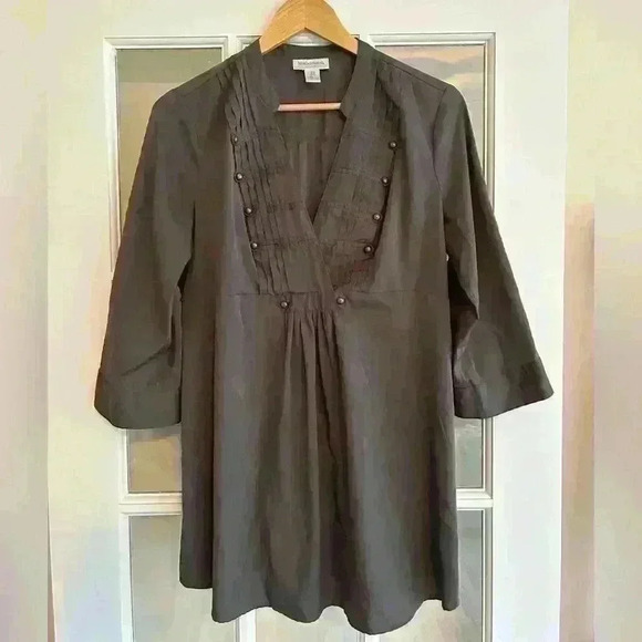 Motherhood Maternity blouse grey with brass color buttons size M - Picture 1 of 4